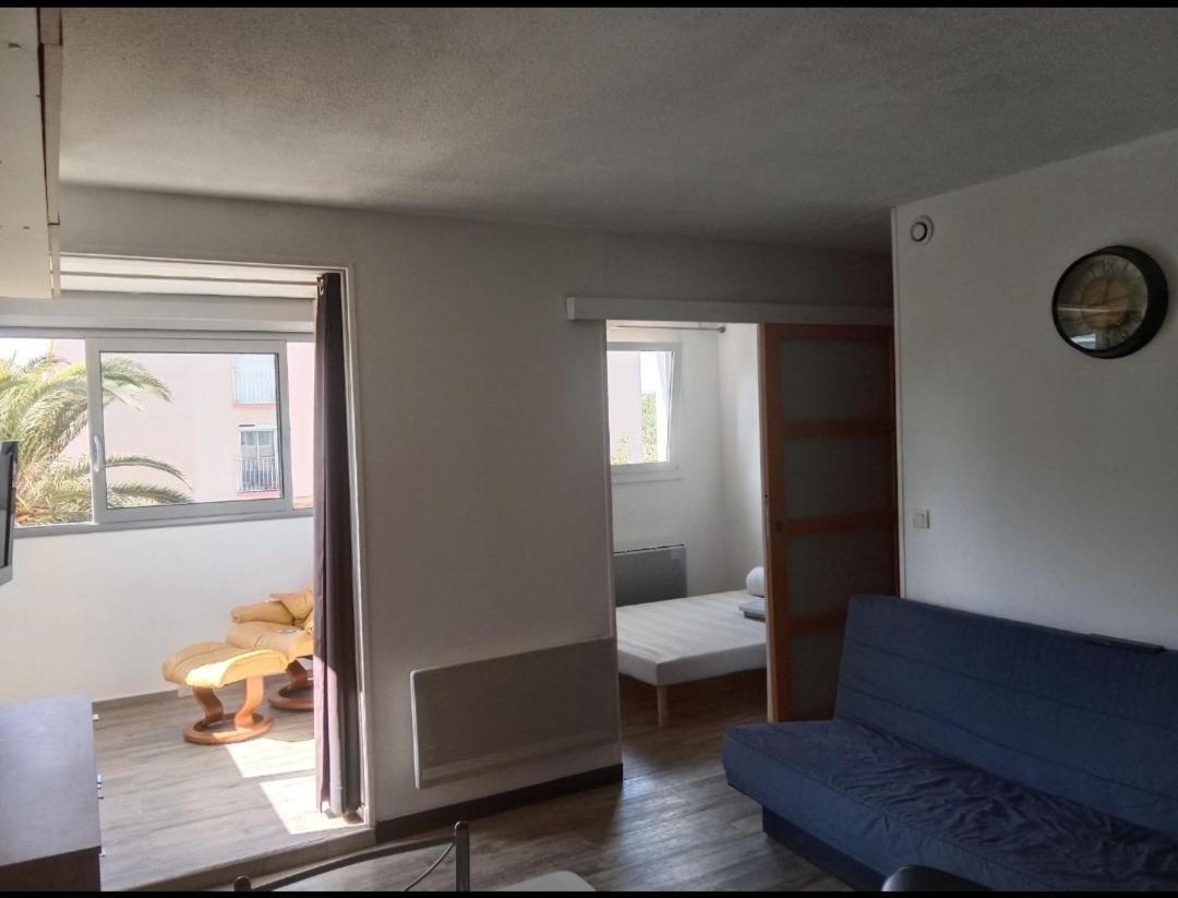 Frejus-Plage Et Centre-Ville, 28 M2, Accueil 4 Personnes, Francais, English Spoken Exterior foto