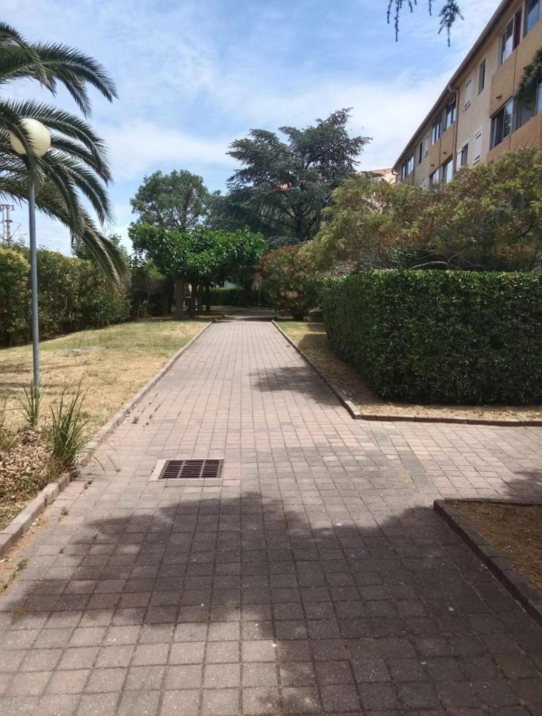Frejus-Plage Et Centre-Ville, 28 M2, Accueil 4 Personnes, Francais, English Spoken Exterior foto